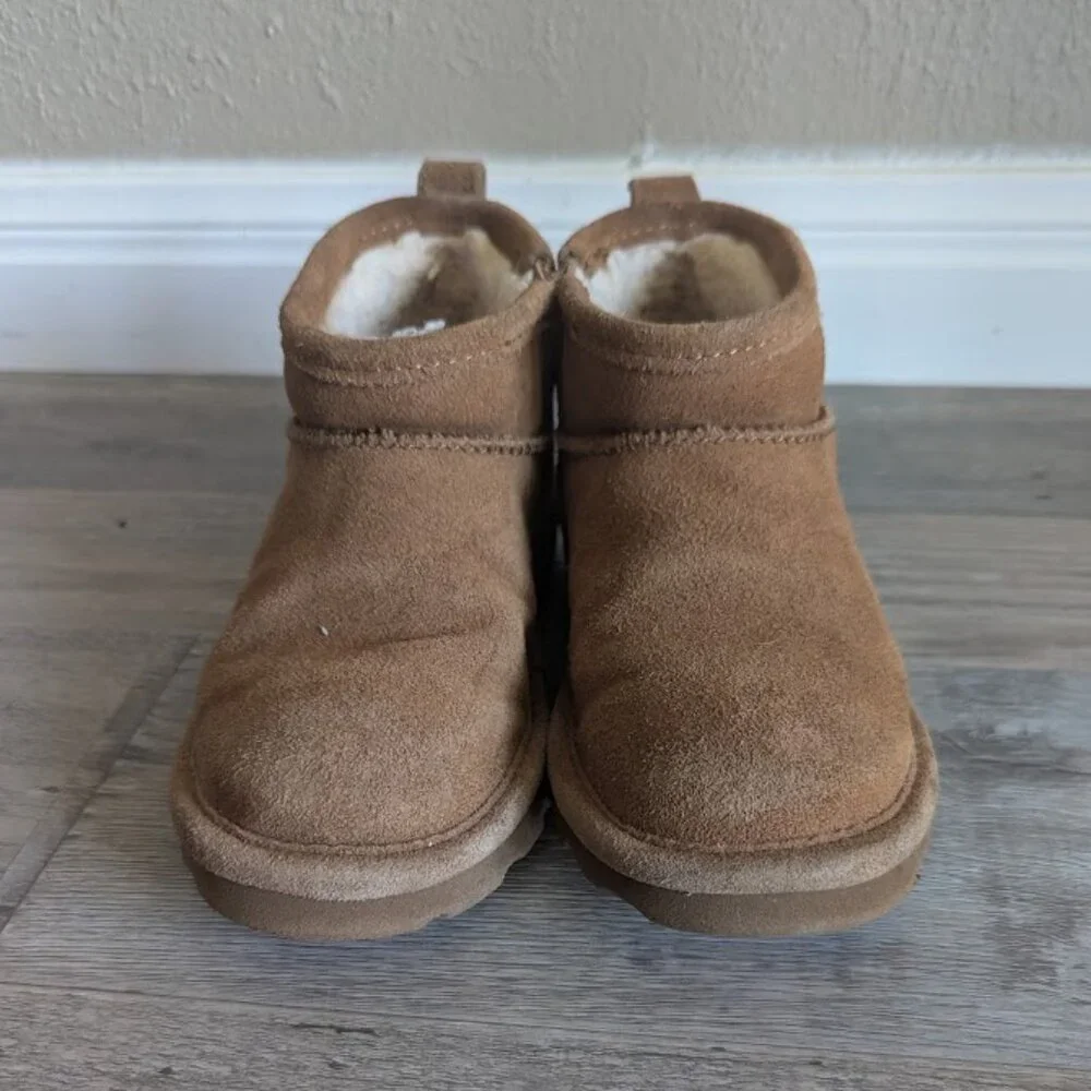 🐾 Bearpaw Shorty Snow Boots – Kids’ Size 13 Youth – Hickory